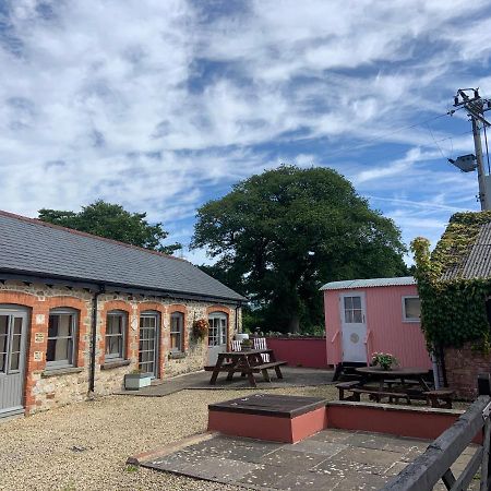 Swallow Cottage At Duffryn Mawr Cottages Hensol Exterior foto